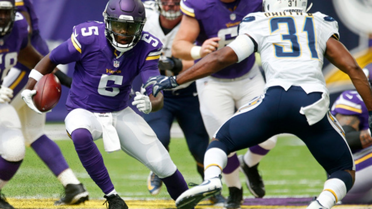 Bridgewater, Vikings beat Chargers 23-10 in stadium opener